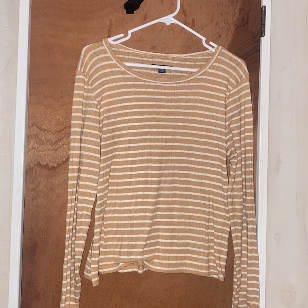 American Eagle Long Sleeve